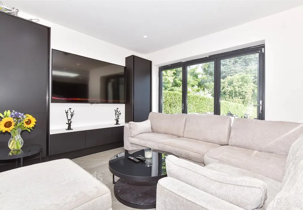 Kitchen/Dining/Family Room - Heath Road, Boughton Monchelsea, Maidstone, Kent - Wards of Kent
