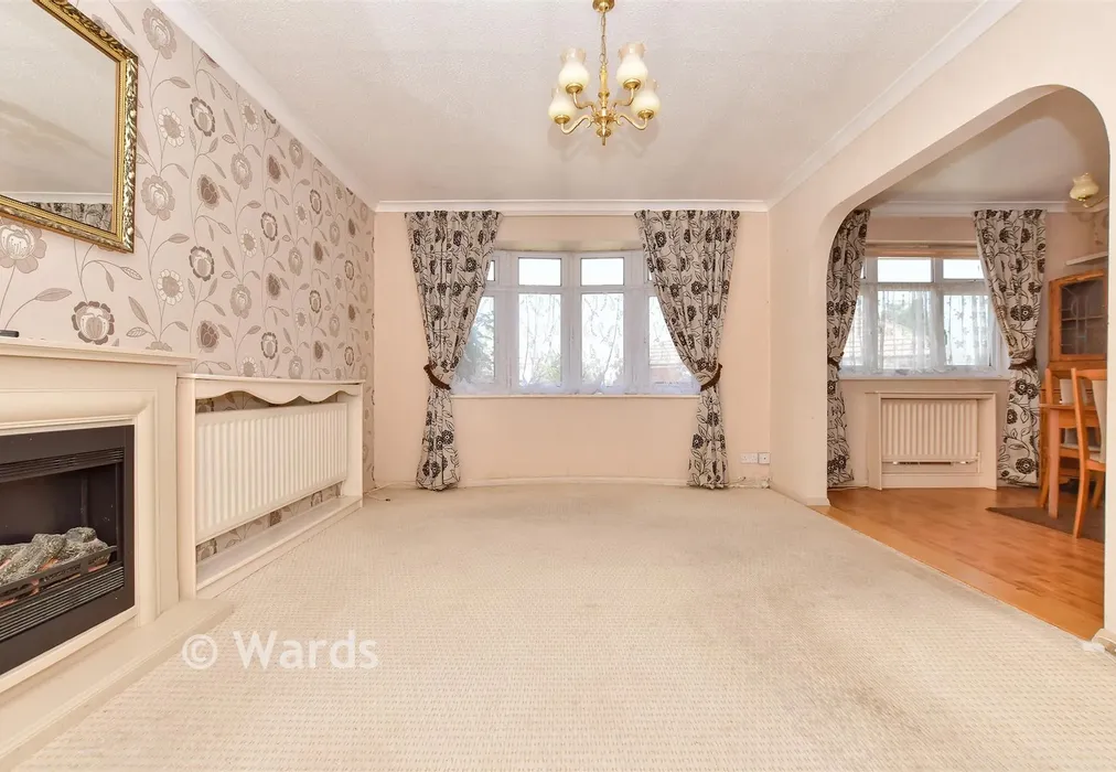 Lounge - Peak Drive, Eastry, Sandwich, Kent - Wards of Kent