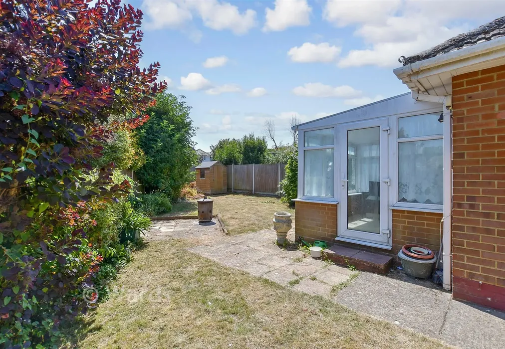 Rear Garden - Peak Drive, Eastry, Sandwich, Kent - Wards of Kent