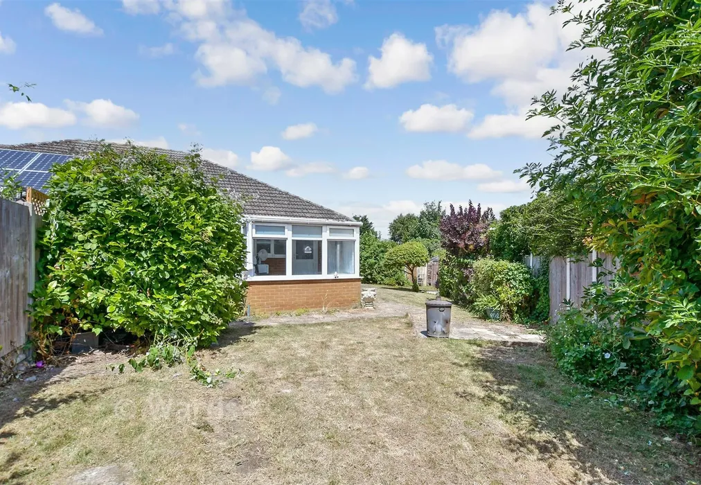 Rear Garden - Peak Drive, Eastry, Sandwich, Kent - Wards of Kent