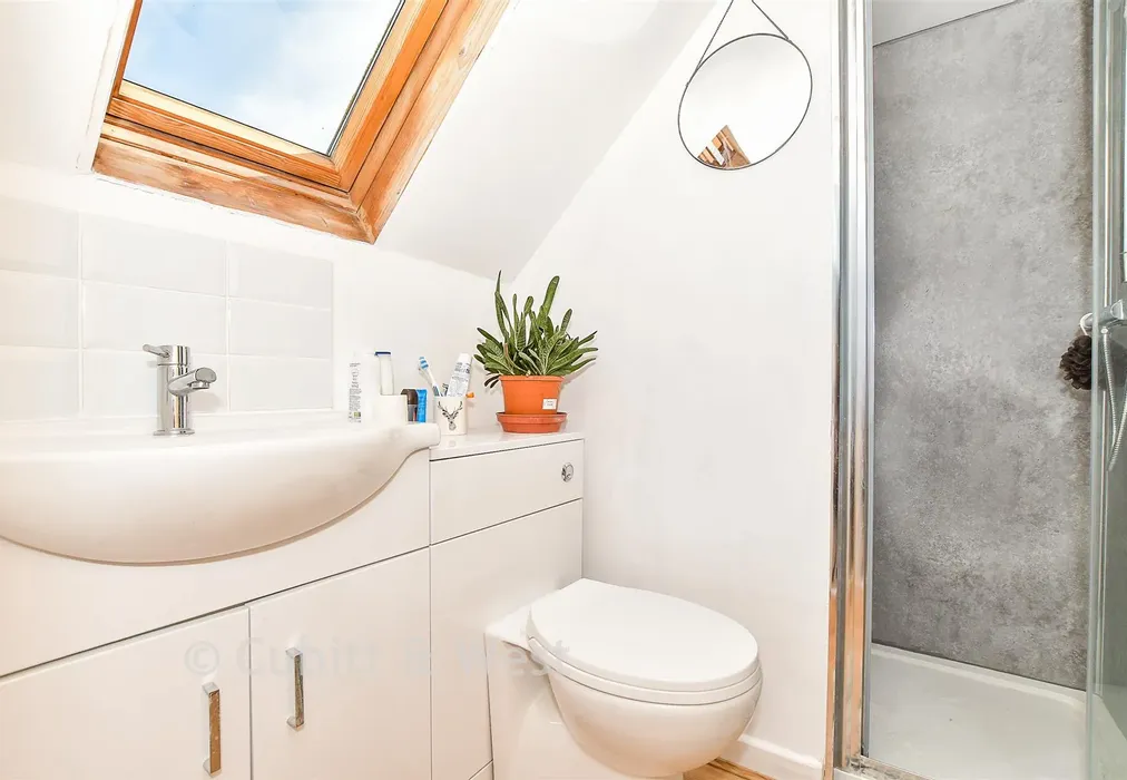 En-Suite Shower Room - Blackboys, Uckfield, East Sussex - Wards of Kent
