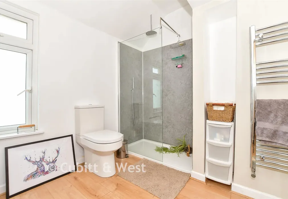 Shower Room - Blackboys, Uckfield, East Sussex - Wards of Kent