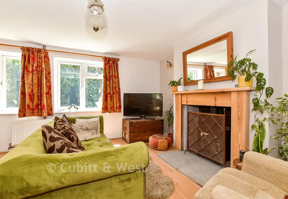 Living Room - Blackboys, Uckfield, East Sussex - Wards of Kent