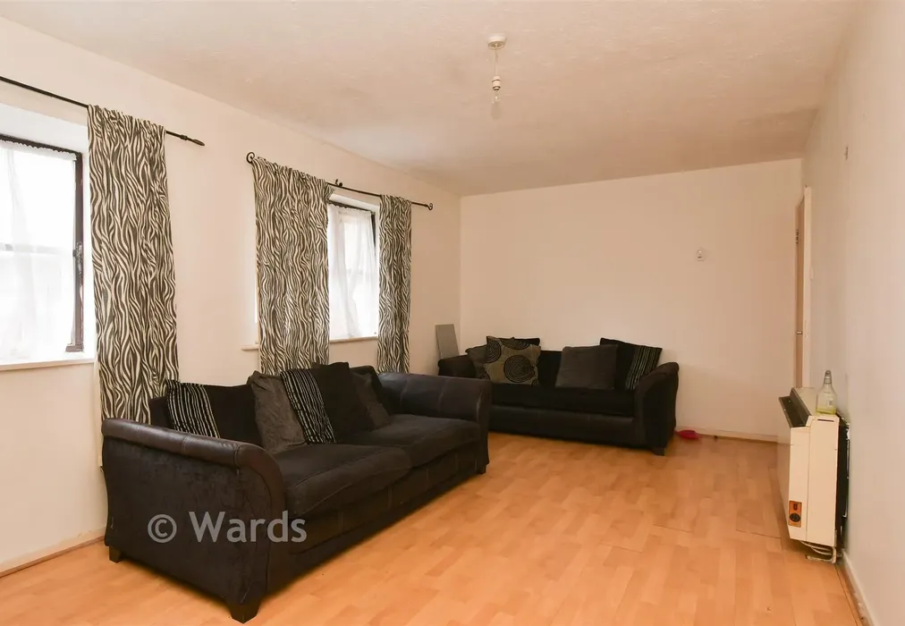 Lounge - Clifton Walk, Dartford, Kent - Wards of Kent