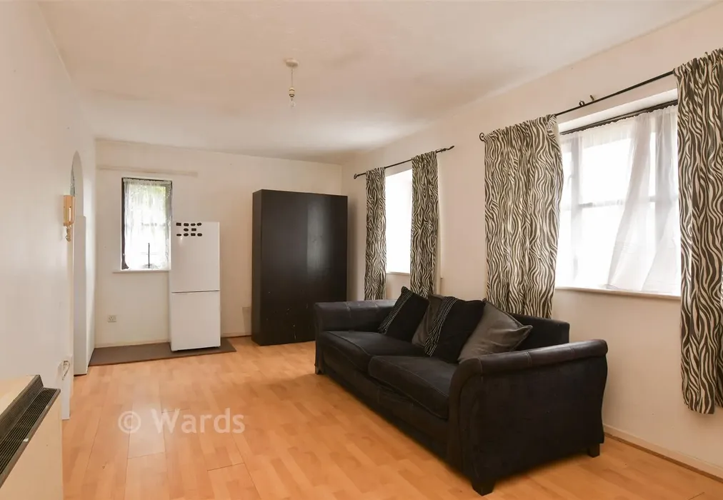 Lounge - Clifton Walk, Dartford, Kent - Wards of Kent