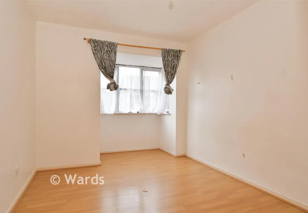 Bedroom 2 - Clifton Walk, Dartford, Kent - Wards of Kent