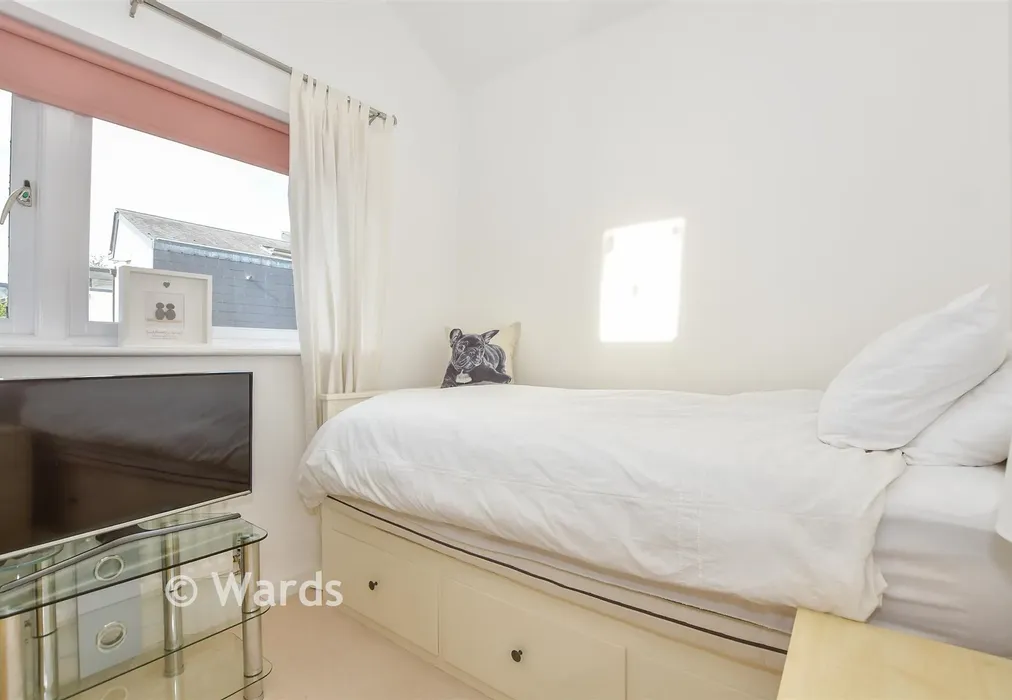 Bedroom 3 - Duke Of York Way, Coxheath, Maidstone, Kent - Wards of Kent