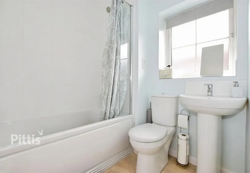  - St. Wilfred Drive East Cowes PO32 - Wards of Kent