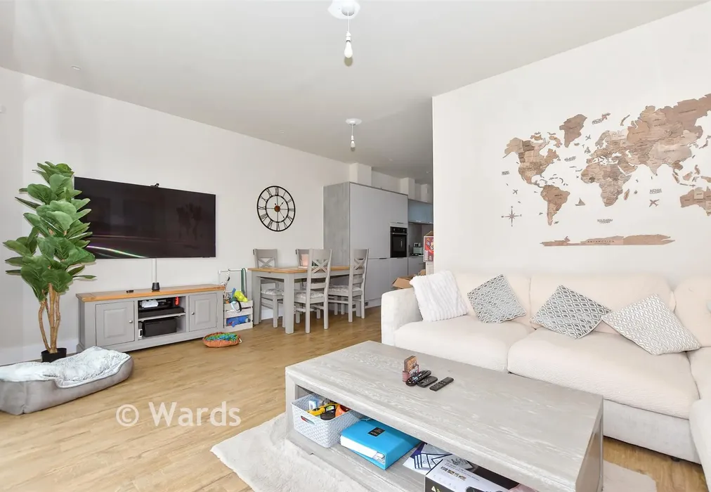 Lounge - Fairbrass Way, Canterbury, Kent - Wards of Kent
