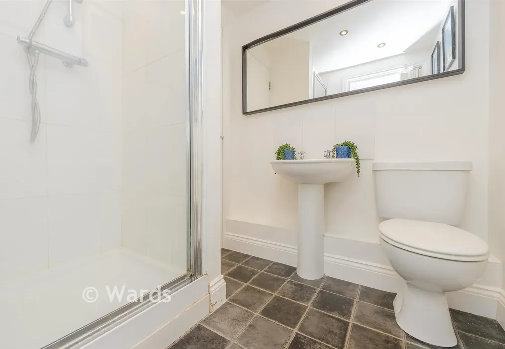 Shower Room - South Street, Gravesend, Kent - Wards of Kent