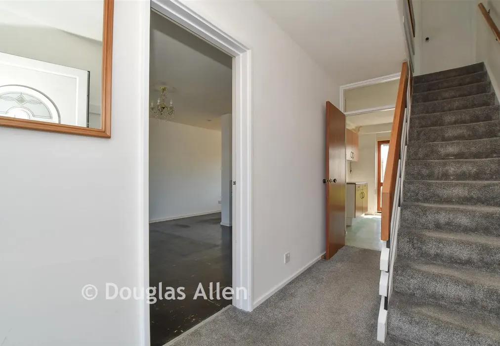 Hallway - Great Knightleys, Basildon, Essex - Wards of Kent