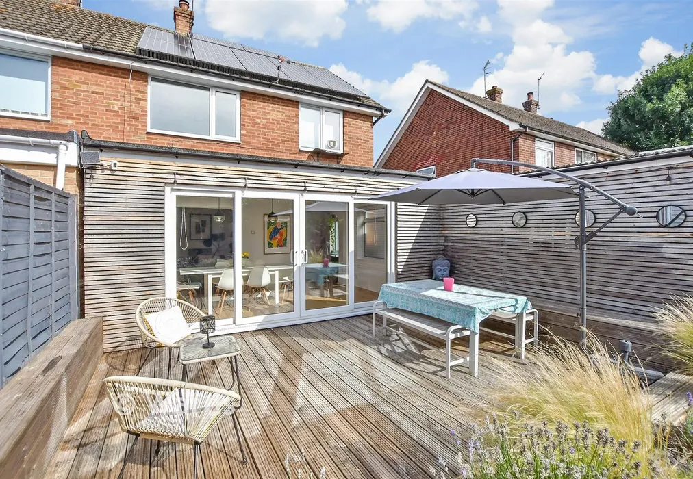 Rear Garden - Larch Crescent, Tonbridge, Kent - Wards of Kent