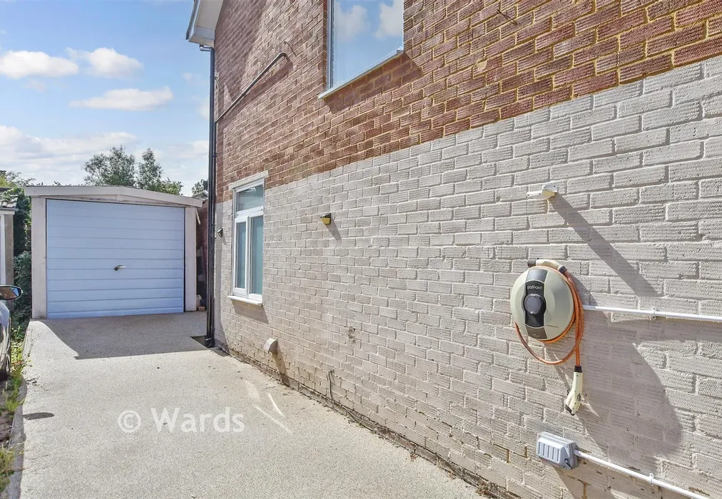 External Feature - Larch Crescent, Tonbridge, Kent - Wards of Kent
