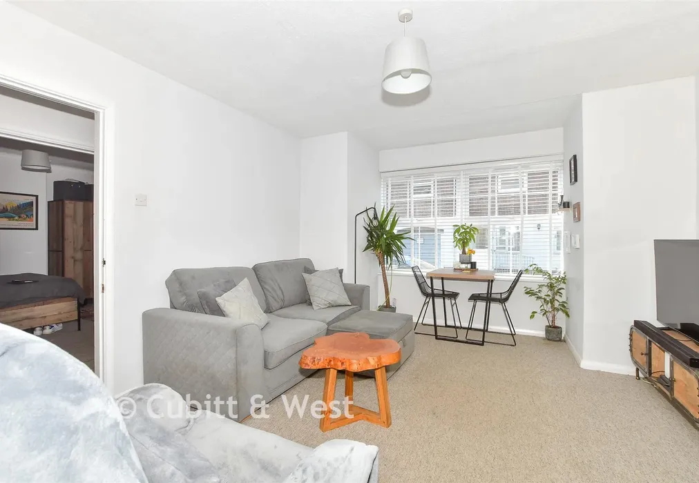 Lounge - Nelson Road, Horsham, West Sussex - Wards of Kent
