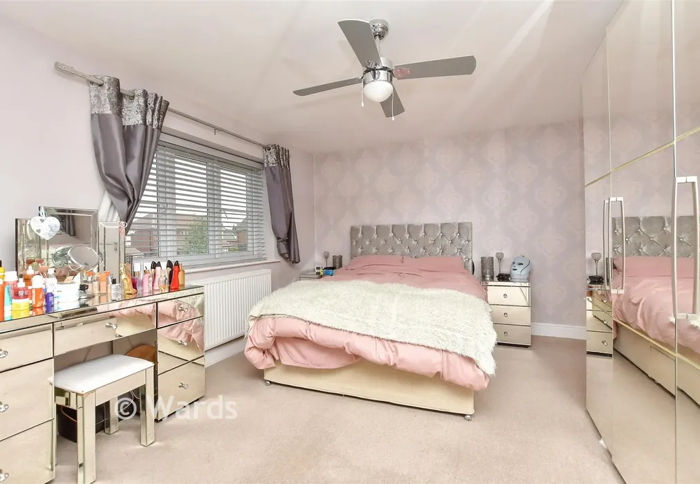 Bedroom 1 - Lawday Avenue, Eastchurch, Kent - Wards of Kent