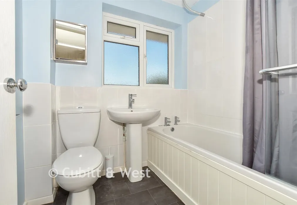 Bathroom - Glebelands, Pulborough, West Sussex - Wards of Kent