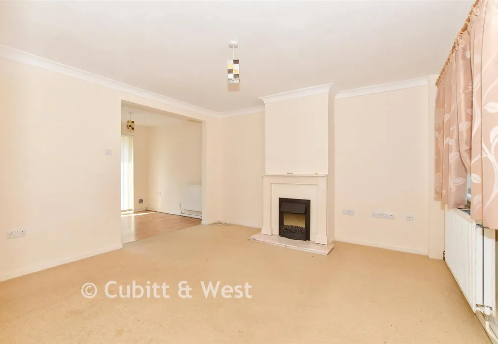Lounge - Glebelands, Pulborough, West Sussex - Wards of Kent