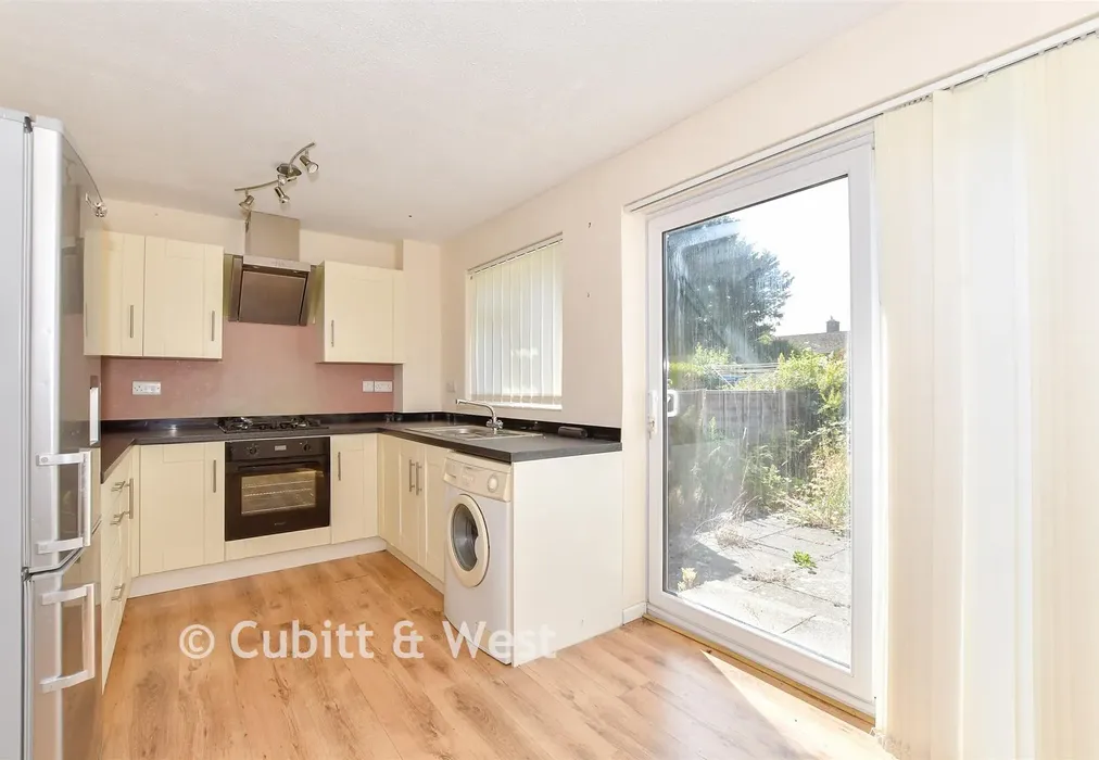 Kitchen - Glebelands, Pulborough, West Sussex - Wards of Kent