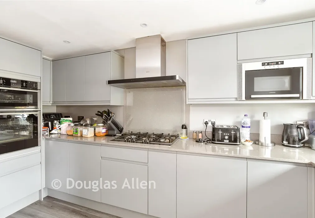 Kitchen - Broadhurst Place, Basildon, Essex - Wards of Kent
