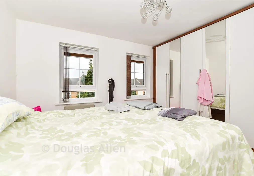 Bedroom 4 - Broadhurst Place, Basildon, Essex - Wards of Kent
