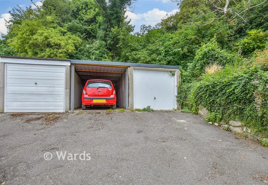 Garage - Old Loose Hill, Loose, Maidstone, Kent - Wards of Kent