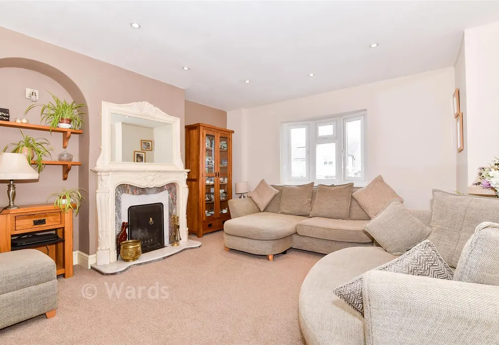 Lounge - Four Wents, Langley, Maidstone, Kent - Wards of Kent