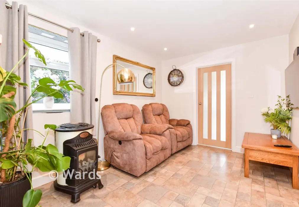 Snug - Four Wents, Langley, Maidstone, Kent - Wards of Kent
