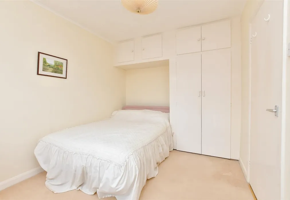 Bedroom 2 - Collingwood Walk, Sittingbourne, Kent - Wards of Kent