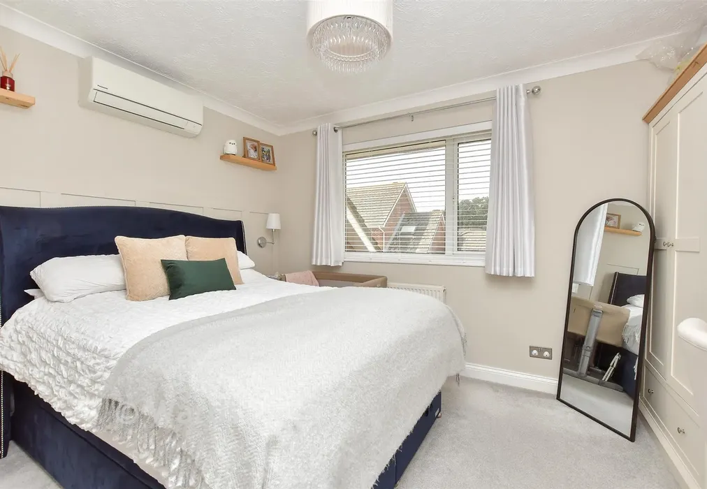 Bedroom 1 - Gregory Close, Church Milton, Kent - Wards of Kent