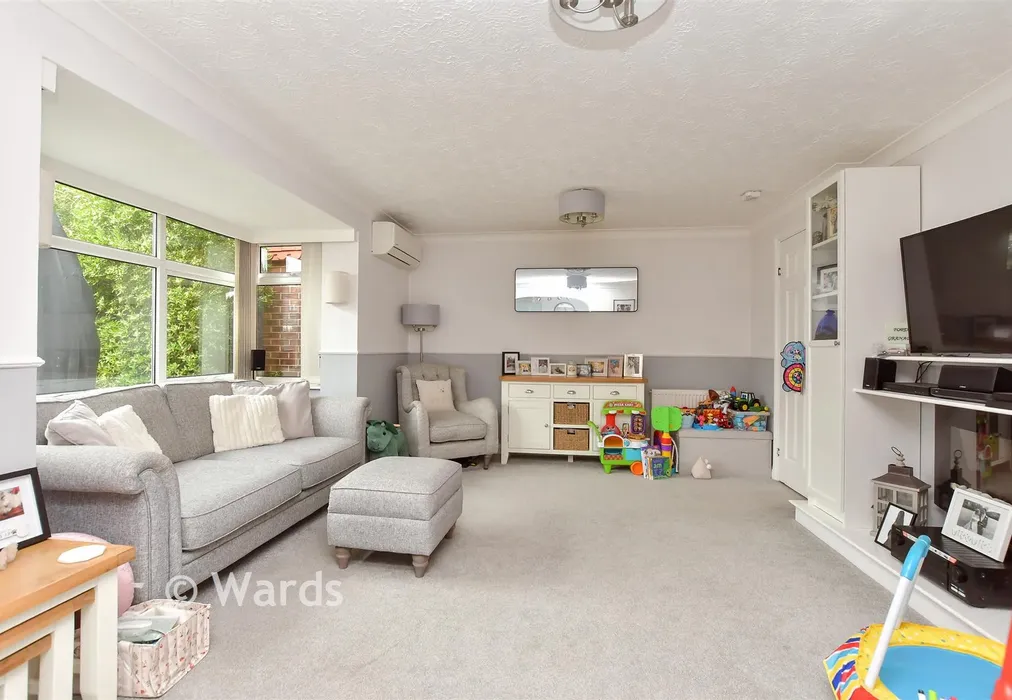 Lounge - Gregory Close, Church Milton, Kent - Wards of Kent