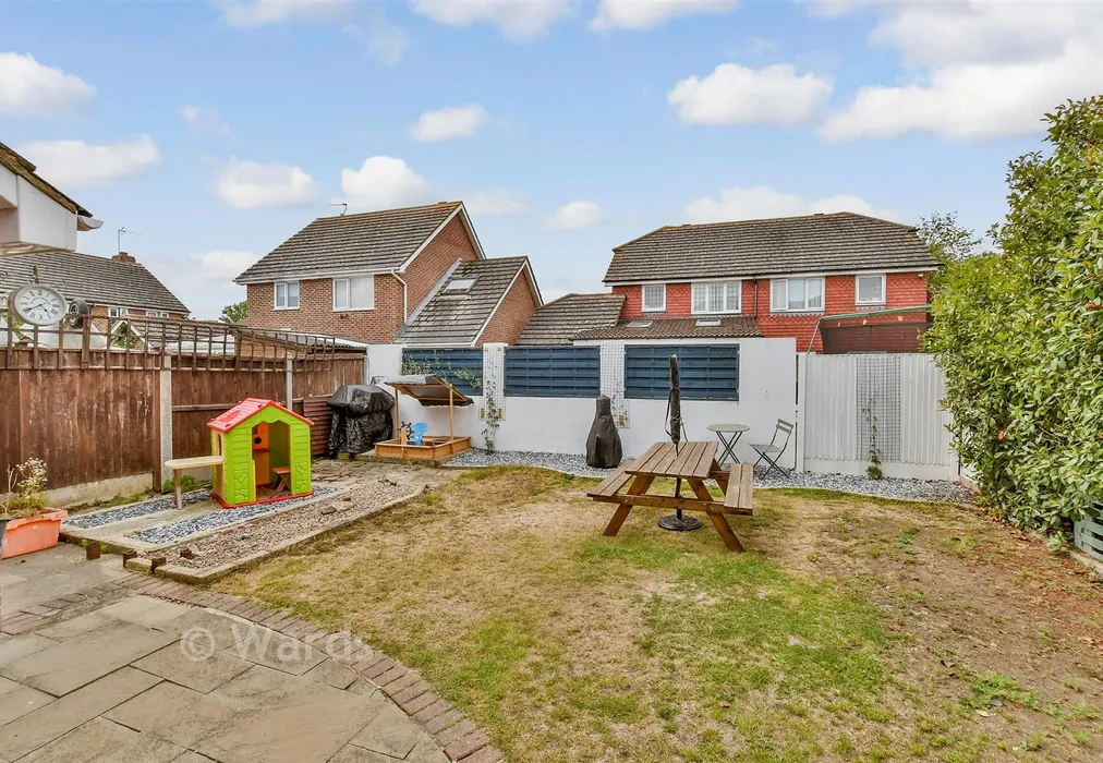Rear Garden - Gregory Close, Church Milton, Kent - Wards of Kent