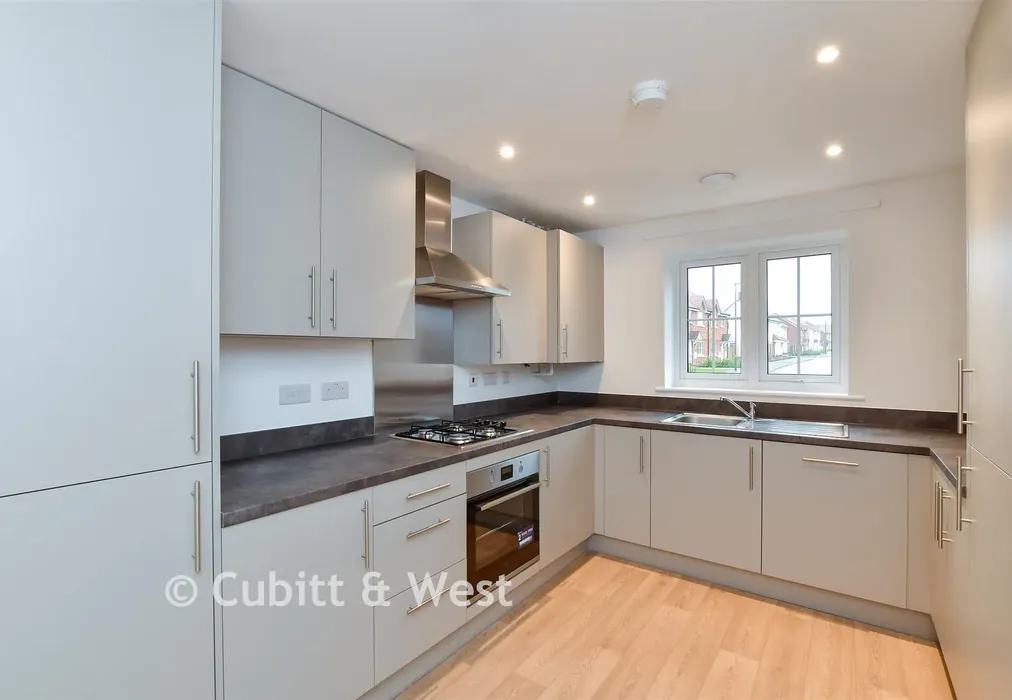 Kitchen - Colts Brook Road, Sompting, West Sussex - Wards of Kent