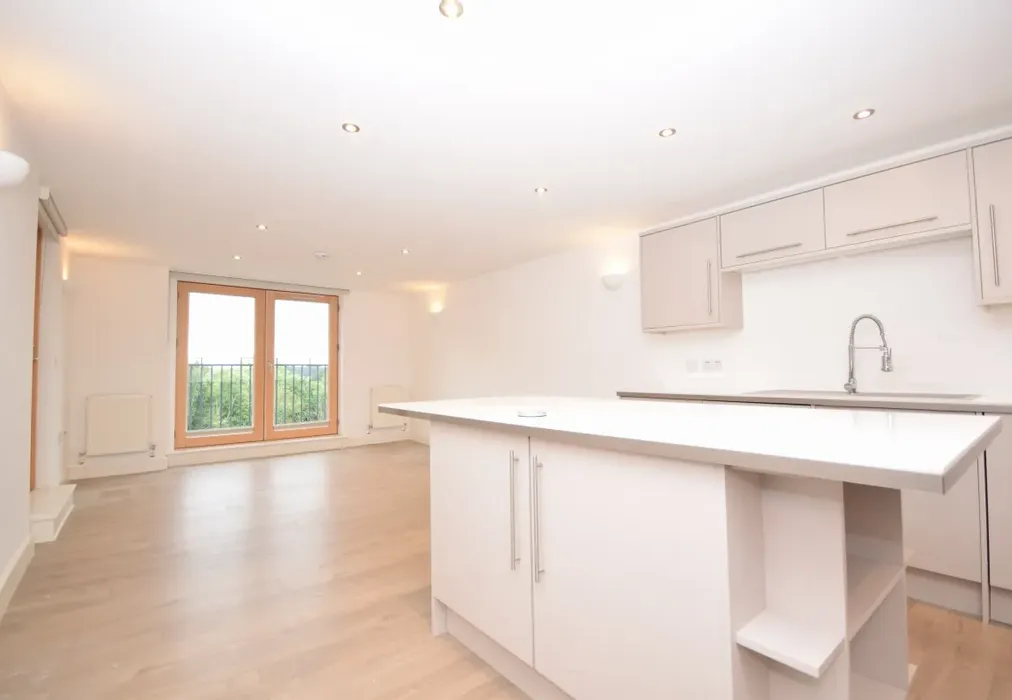 Kitchen/Living Room - Wood Street, East Grinstead, RH19 - Wards of Kent