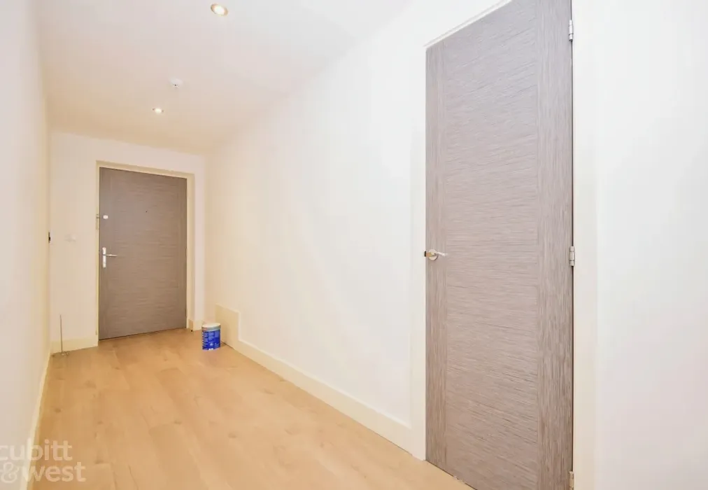 Hallway - Wood Street, East Grinstead, RH19 - Wards of Kent