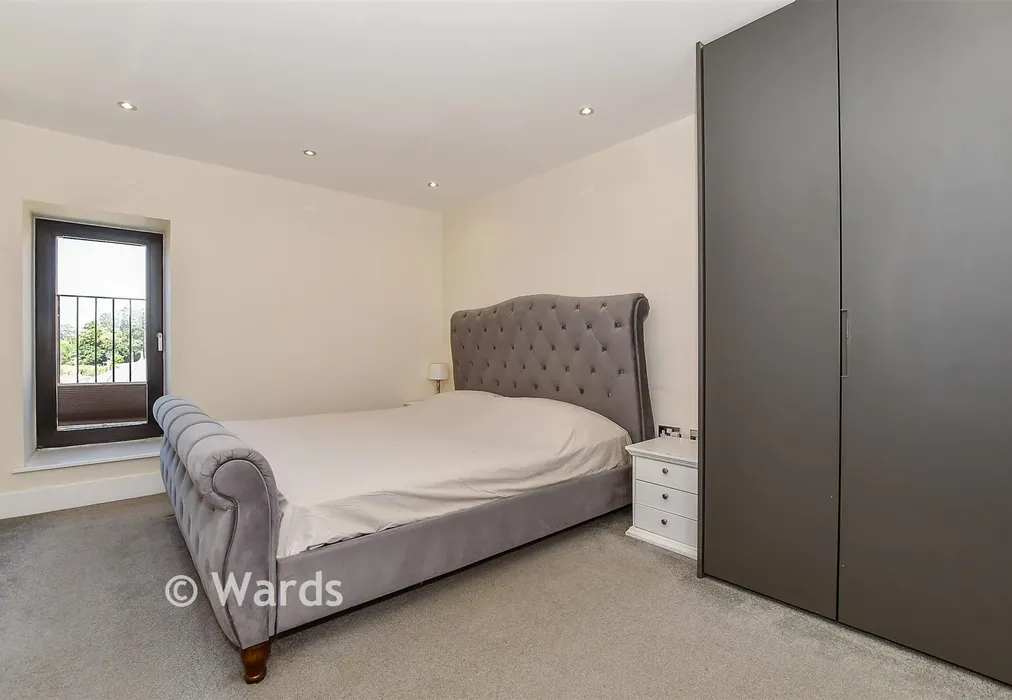 Bedroom 1 - Lyons Crescent, Tonbridge, Kent - Wards of Kent