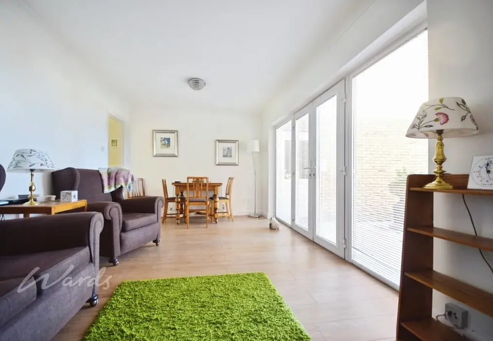 Bedford lounge di... - Eastern Esplanade Broadstairs CT10 - Wards of Kent