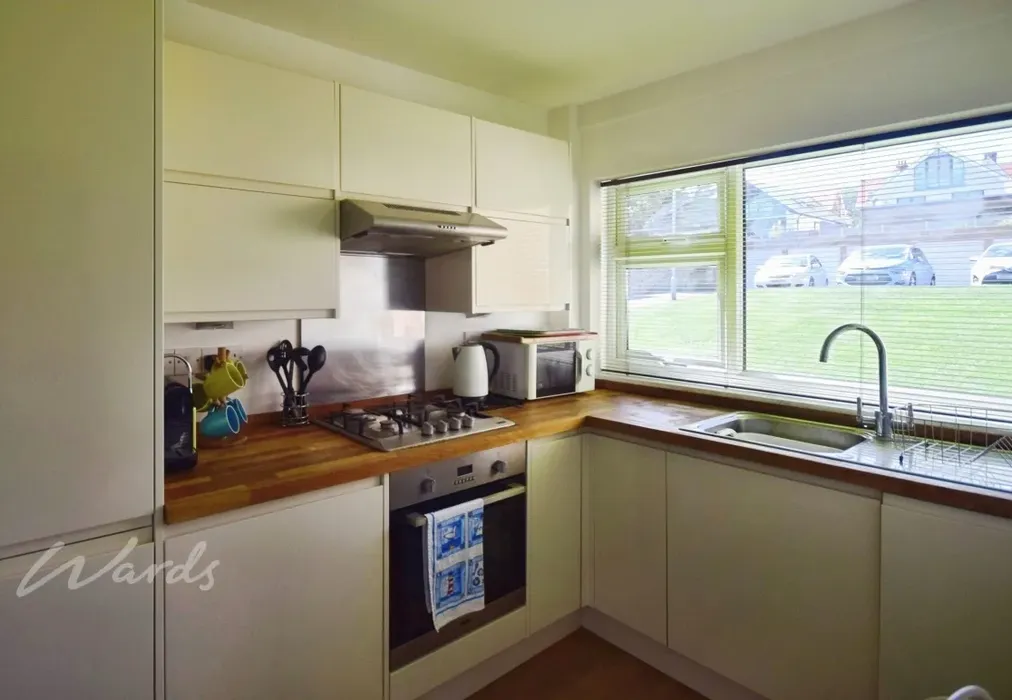Bedford kitchen use - Eastern Esplanade Broadstairs CT10 - Wards of Kent