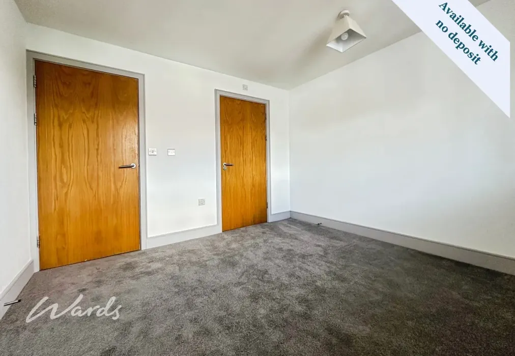 Bedroom 1 - Knightrider Street Maidstone ME15 - Wards of Kent