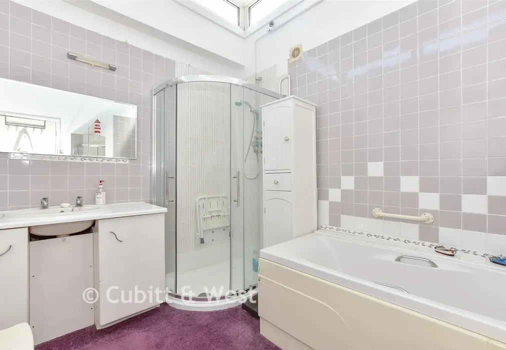 Bathroom - Maisemore Gardens, Emsworth, Hampshire - Wards of Kent