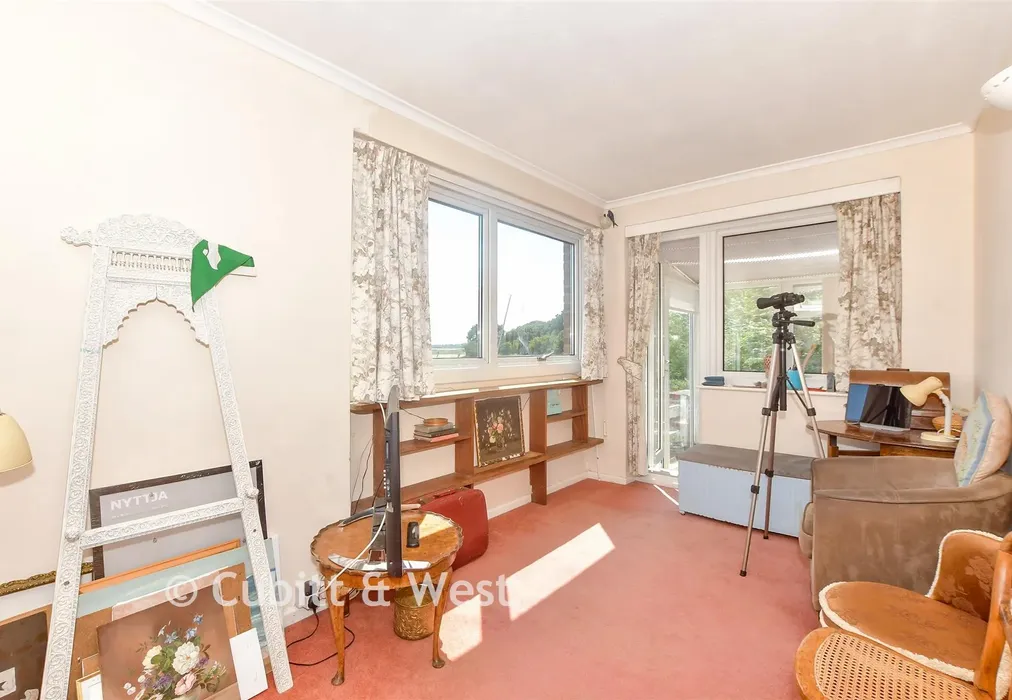 Bedroom 4 - Maisemore Gardens, Emsworth, Hampshire - Wards of Kent