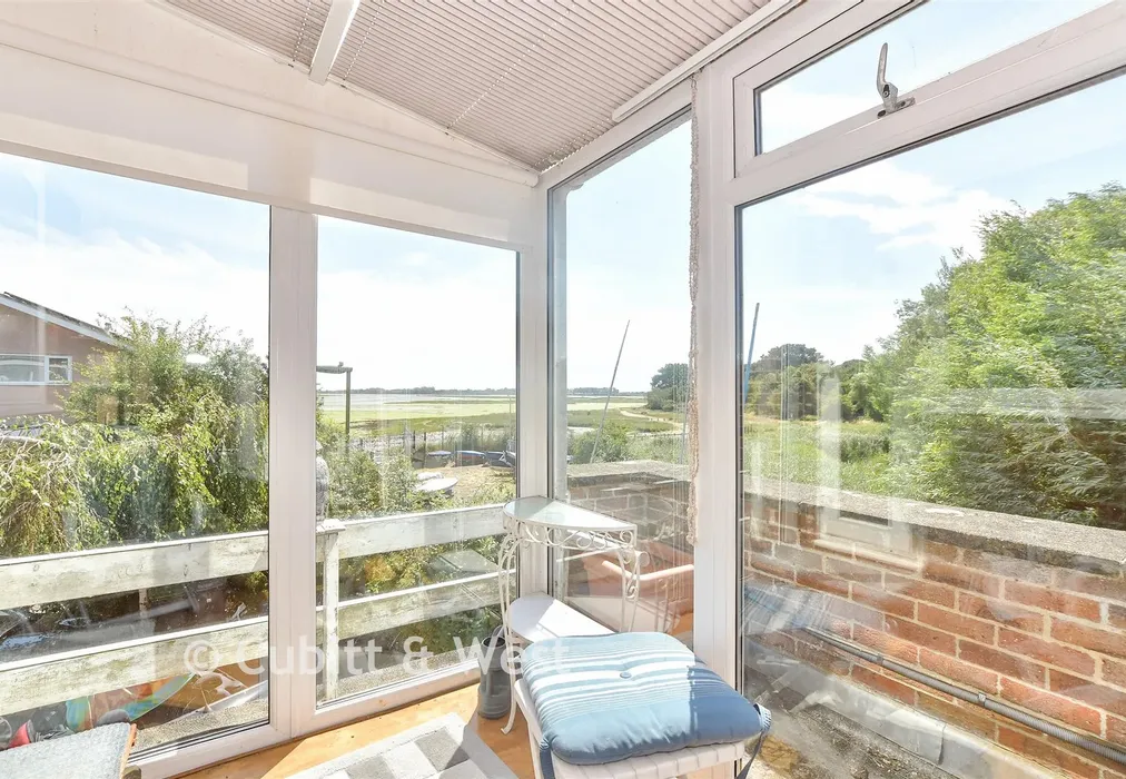 Conservatory - Maisemore Gardens, Emsworth, Hampshire - Wards of Kent