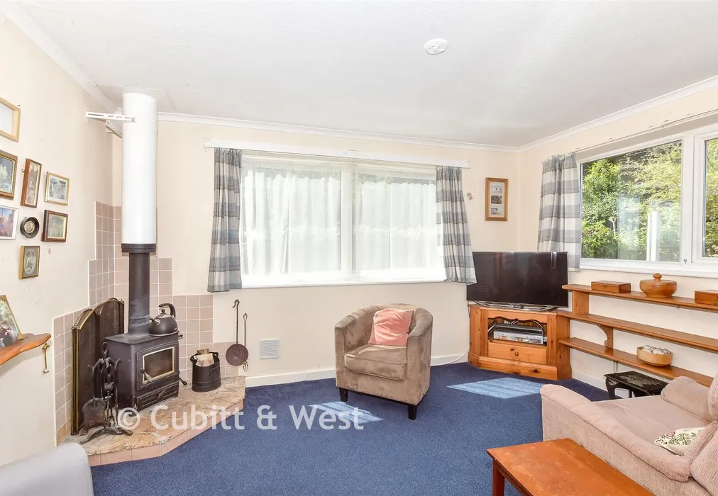 Snug - Maisemore Gardens, Emsworth, Hampshire - Wards of Kent