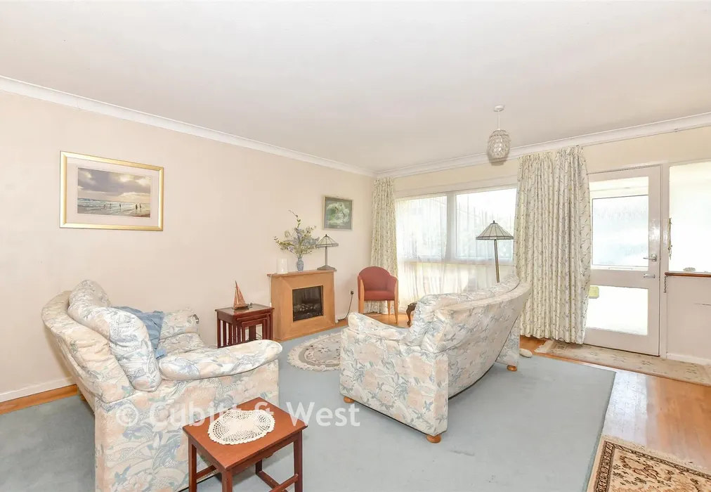 Lounge - Maisemore Gardens, Emsworth, Hampshire - Wards of Kent