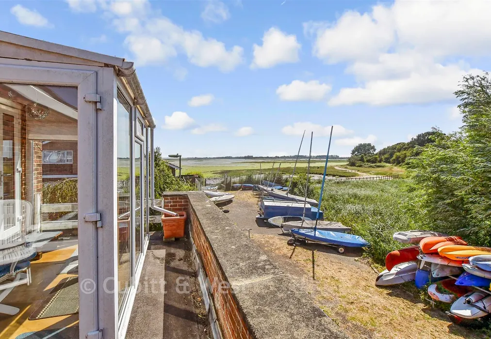 External Lifestyle Photograph - Maisemore Gardens, Emsworth, Hampshire - Wards of Kent