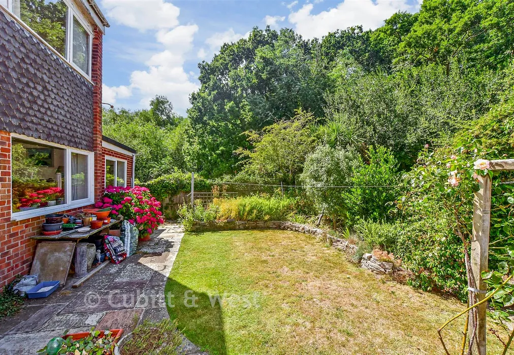 Rear Garden - Maisemore Gardens, Emsworth, Hampshire - Wards of Kent