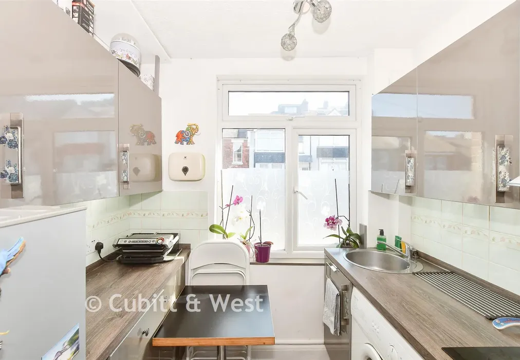 Kitchen - Milner Road, Brighton, East Sussex - Wards of Kent