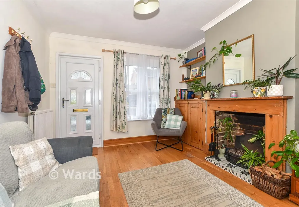 Lounge - Uridge Road, Tonbridge, Kent - Wards of Kent