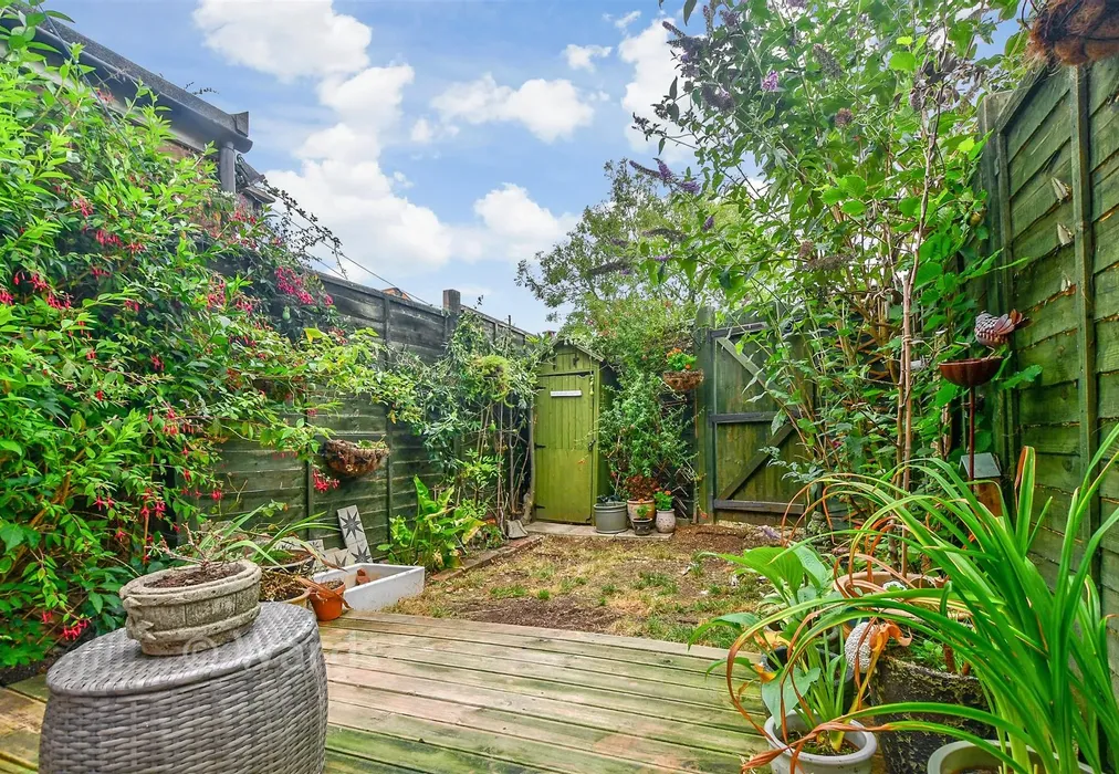 Rear Garden - Uridge Road, Tonbridge, Kent - Wards of Kent