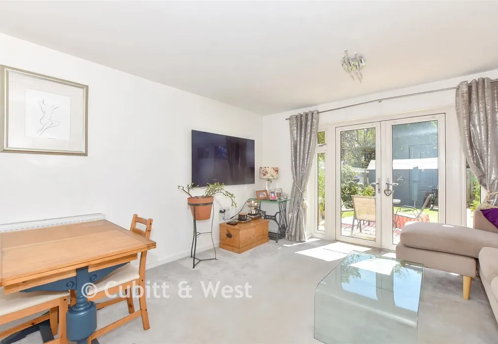 Lounge - Shipwrights Close, Emsworth, Hampshire - Wards of Kent