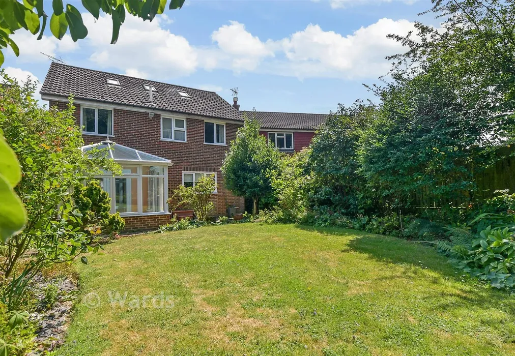 Rear Garden - Rogersmead, Tenterden, Kent - Wards of Kent